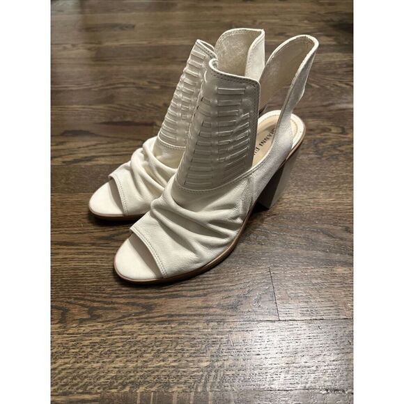 Gianni Bini Marowette Booties Open-Toed Cream Size 10 M NWOB - Picture 4 of 9